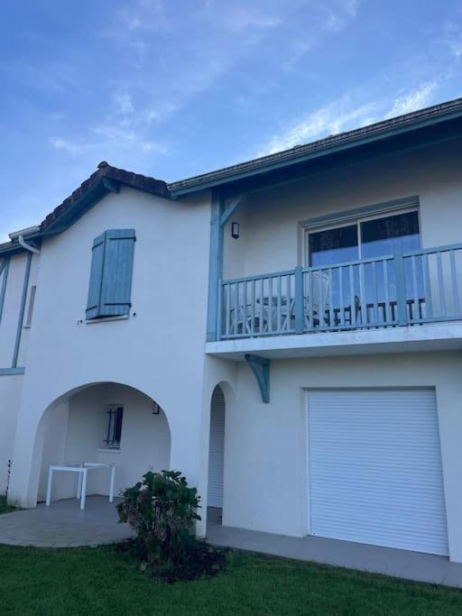 Appartement T3 Lumineux Tres Bien Equipe Avec Balcon Salies-de-Béarn Dış mekan fotoğraf